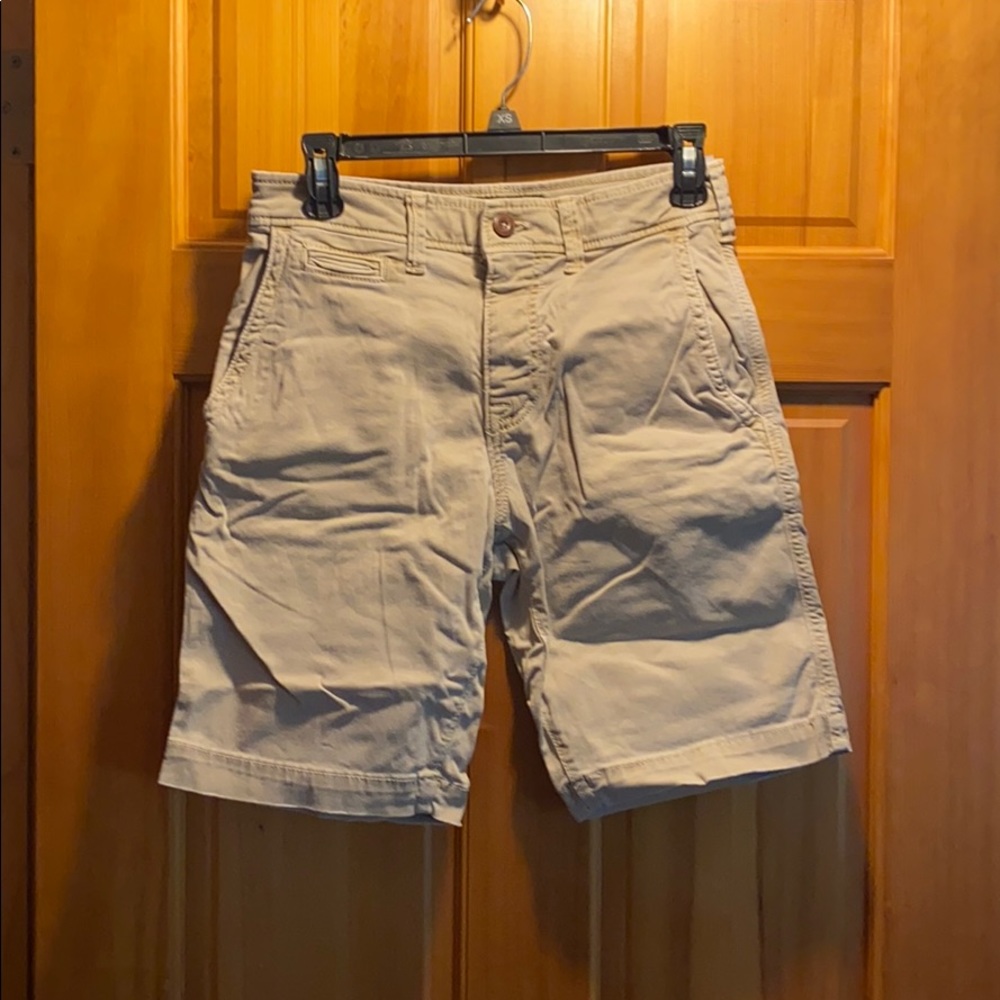 American Eagle khaki shorts size 26